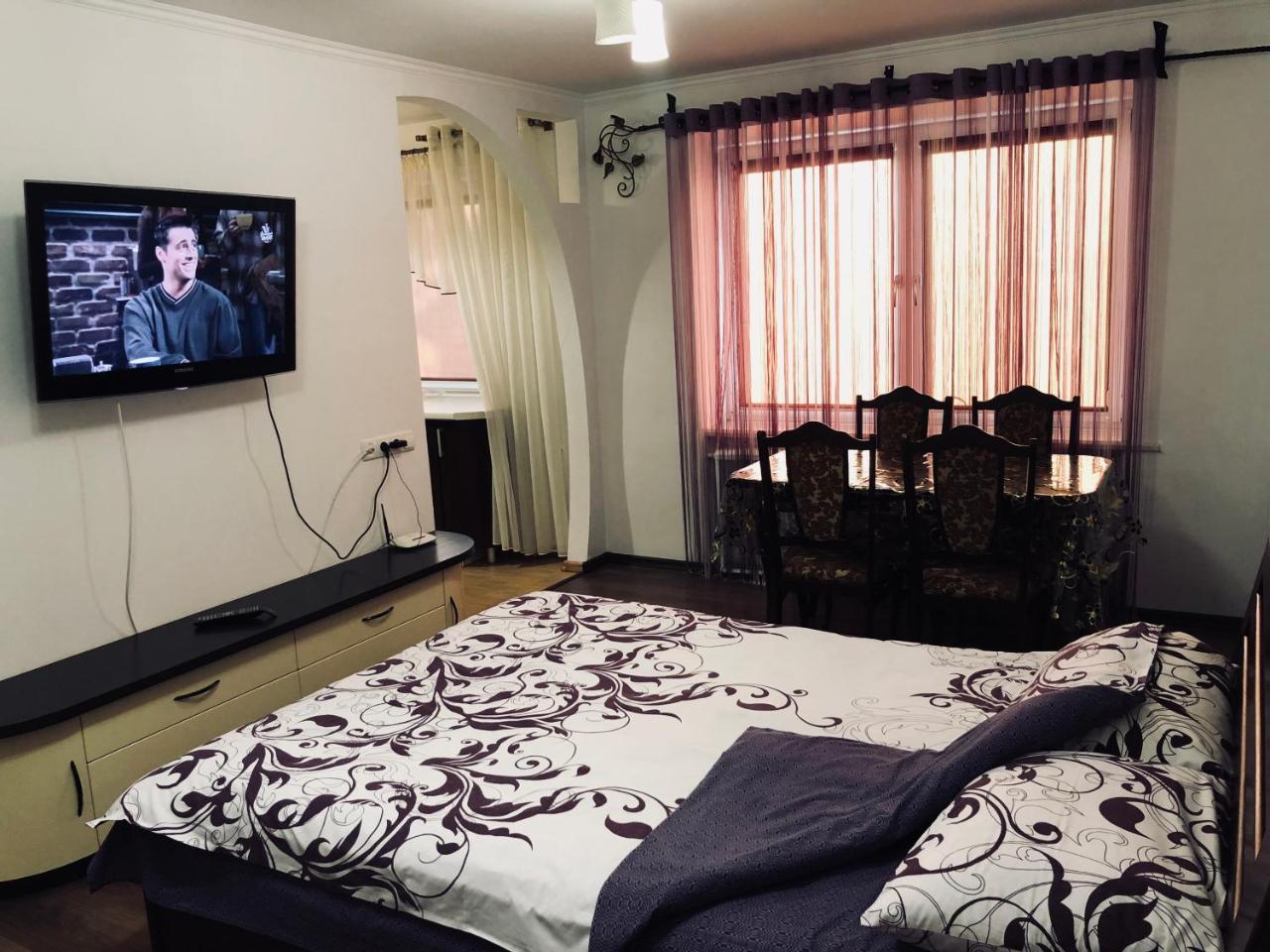 Apartment Rovno Rivne Eksteriør bilde